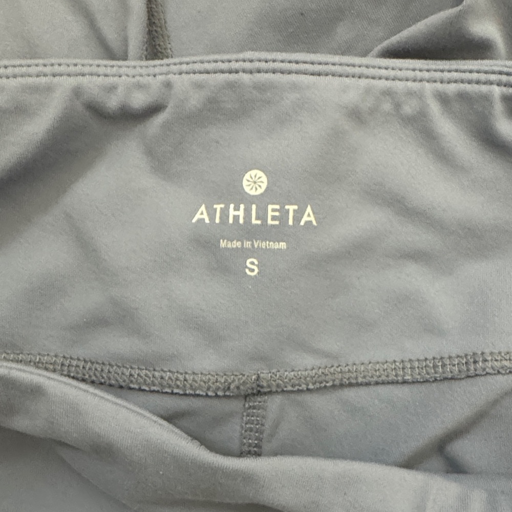 Athleta Women's gray/blue Bike Shorts Small with zipper pockets on thigh EUC - Picture 9 of 13